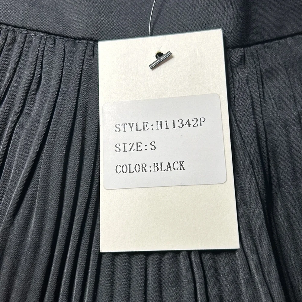 Idem‎ Ditto women’s size small Milla black pleated shorts new with tags